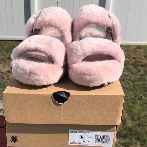 UGG Fuzz Yeah Slippers - Picture 2 of 7